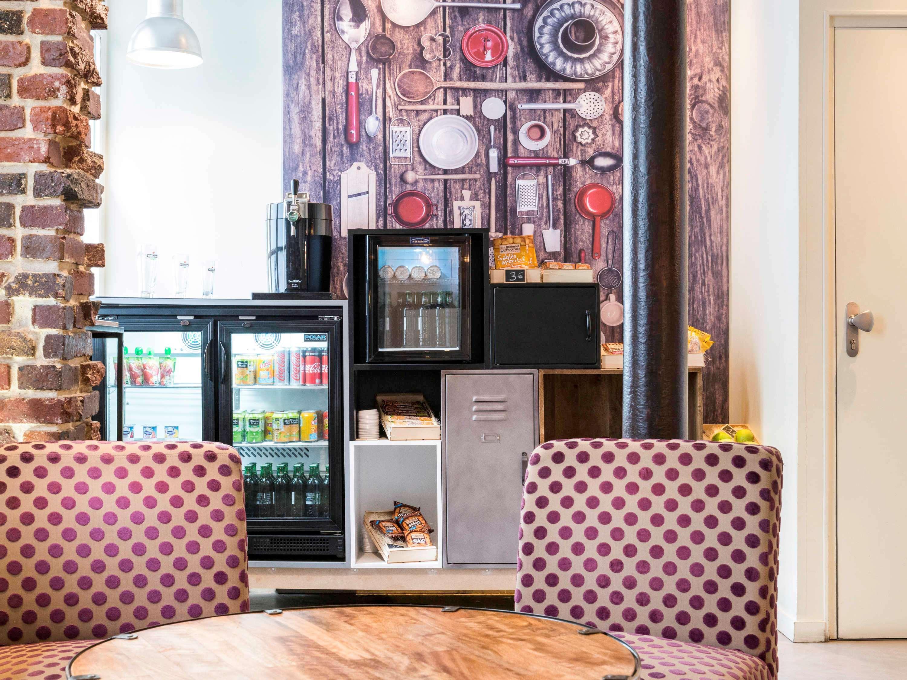 Отель Ibis Styles Paris Montmartre Nord Экстерьер фото