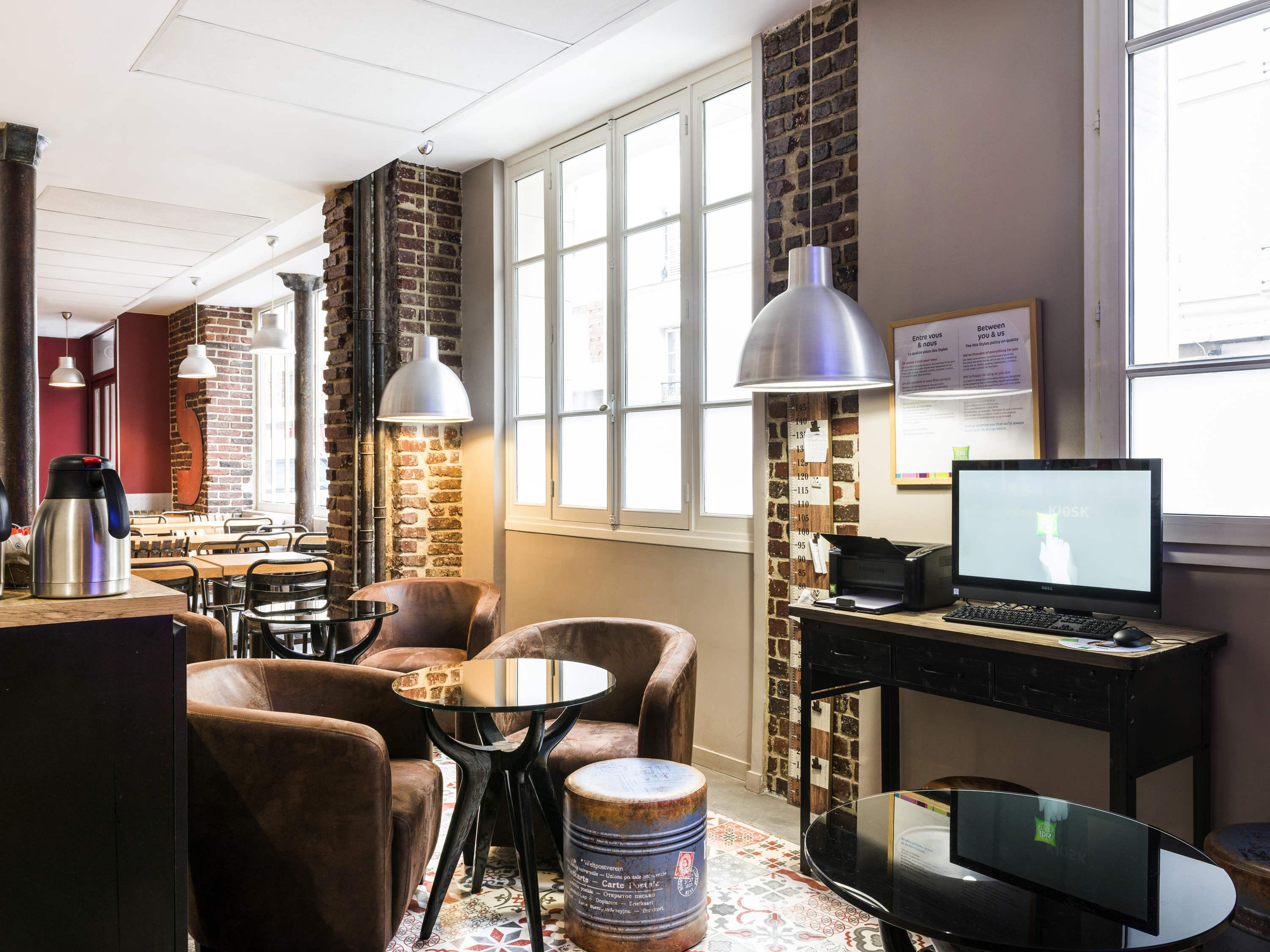 Отель Ibis Styles Paris Montmartre Nord Экстерьер фото
