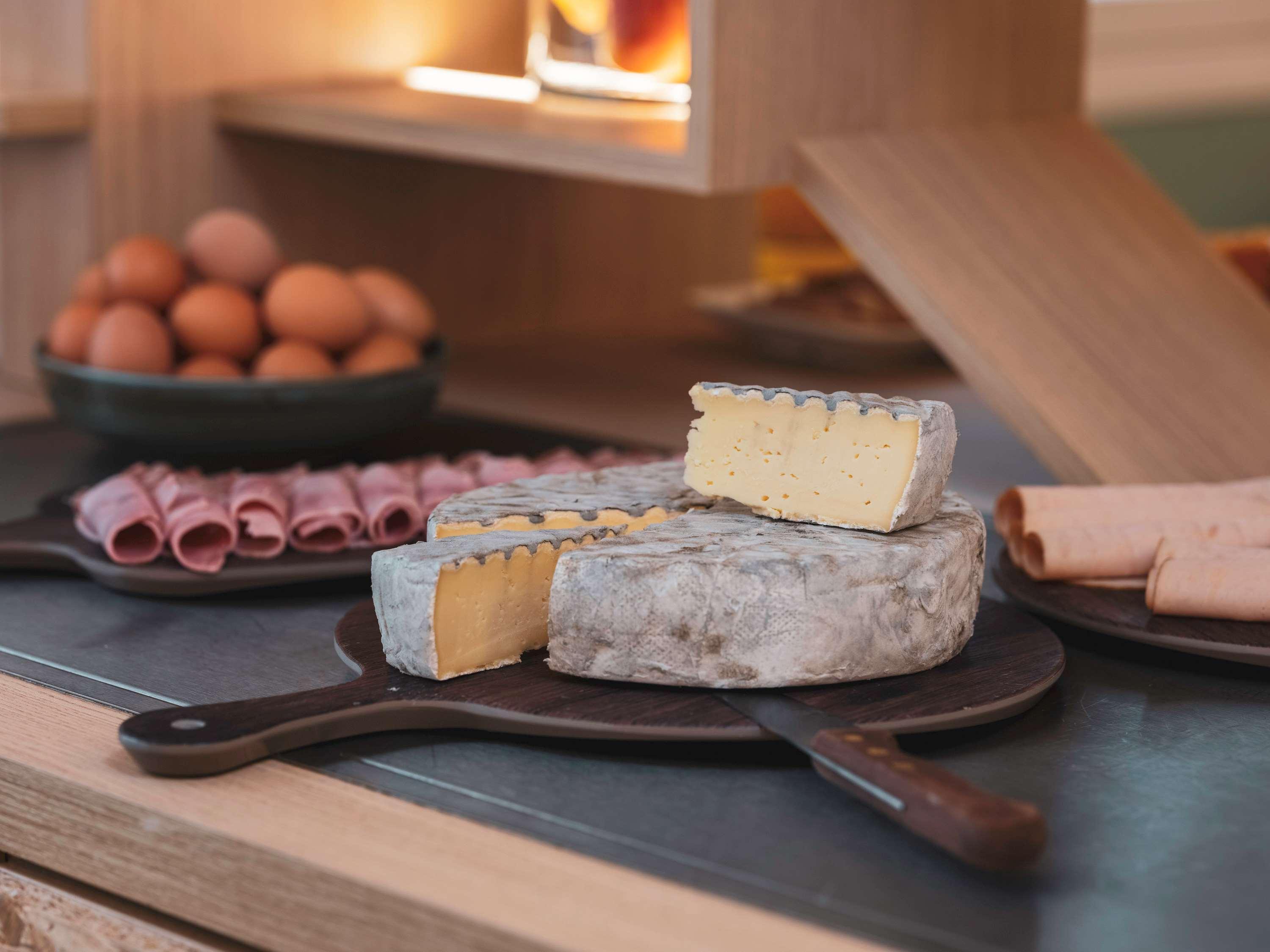 Отель Ibis Styles Paris Montmartre Nord Экстерьер фото